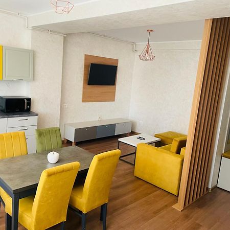 Myamar Apartment Mamaia Exterior photo
