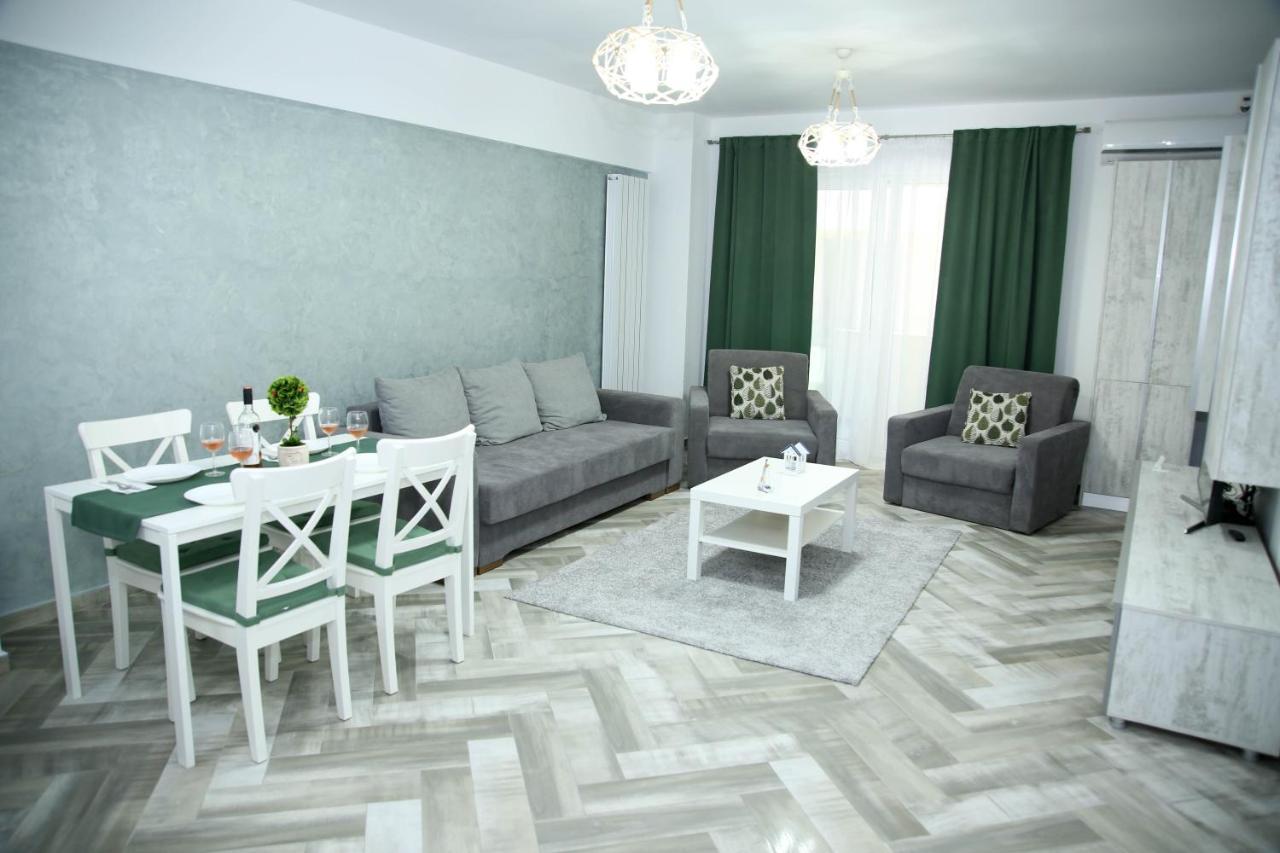 Myamar Apartment Mamaia Exterior photo