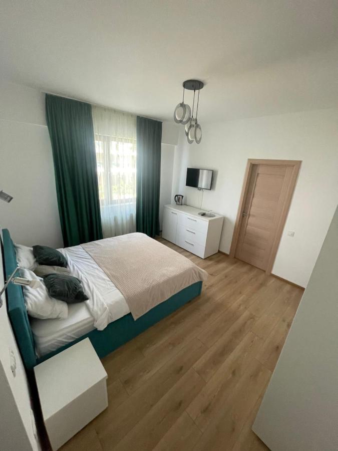 Myamar Apartment Mamaia Exterior photo