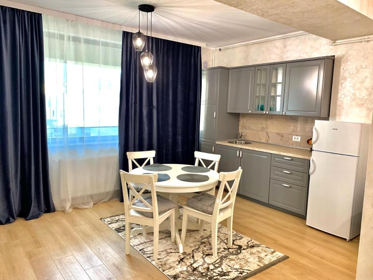 Myamar Apartment Mamaia Exterior photo