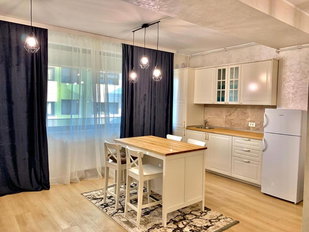 Myamar Apartment Mamaia Exterior photo