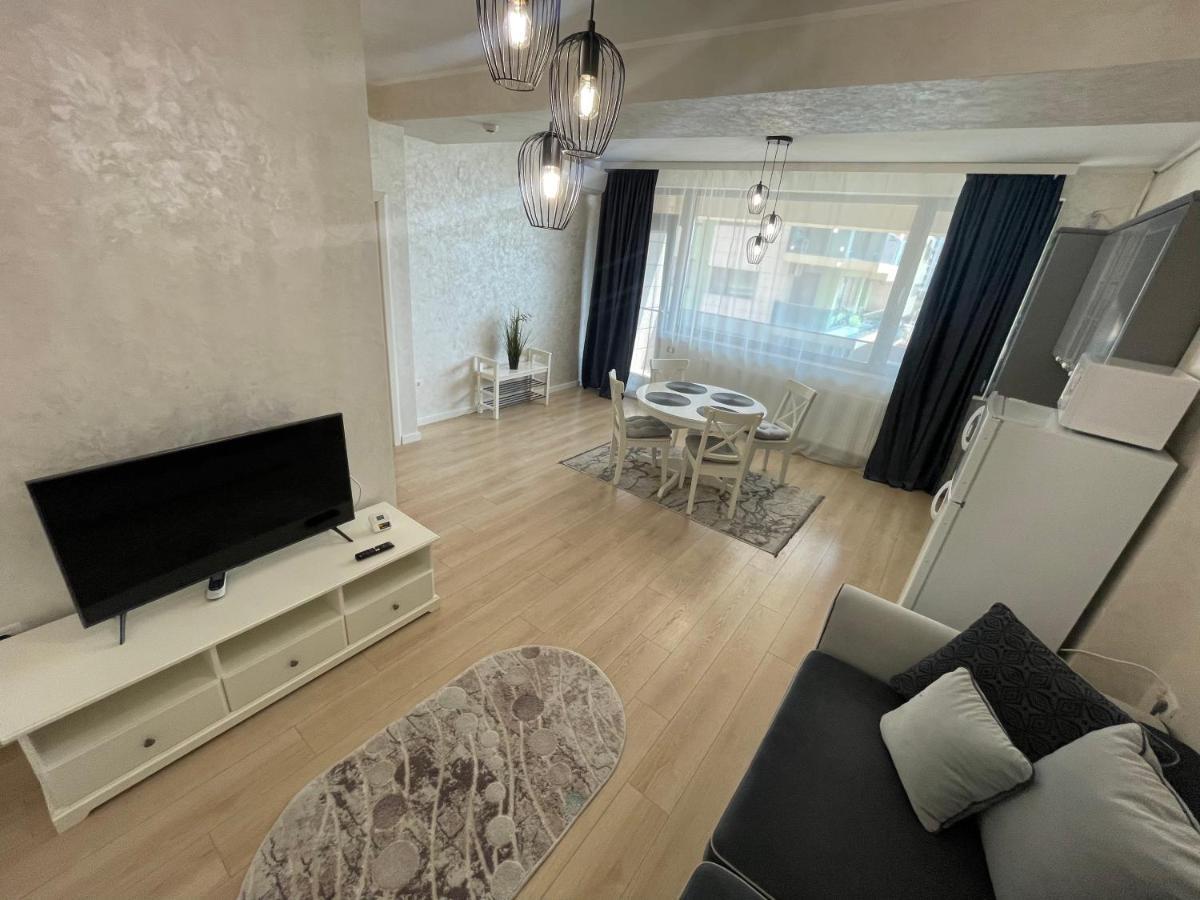 Myamar Apartment Mamaia Exterior photo