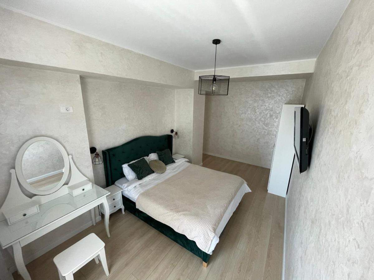 Myamar Apartment Mamaia Exterior photo