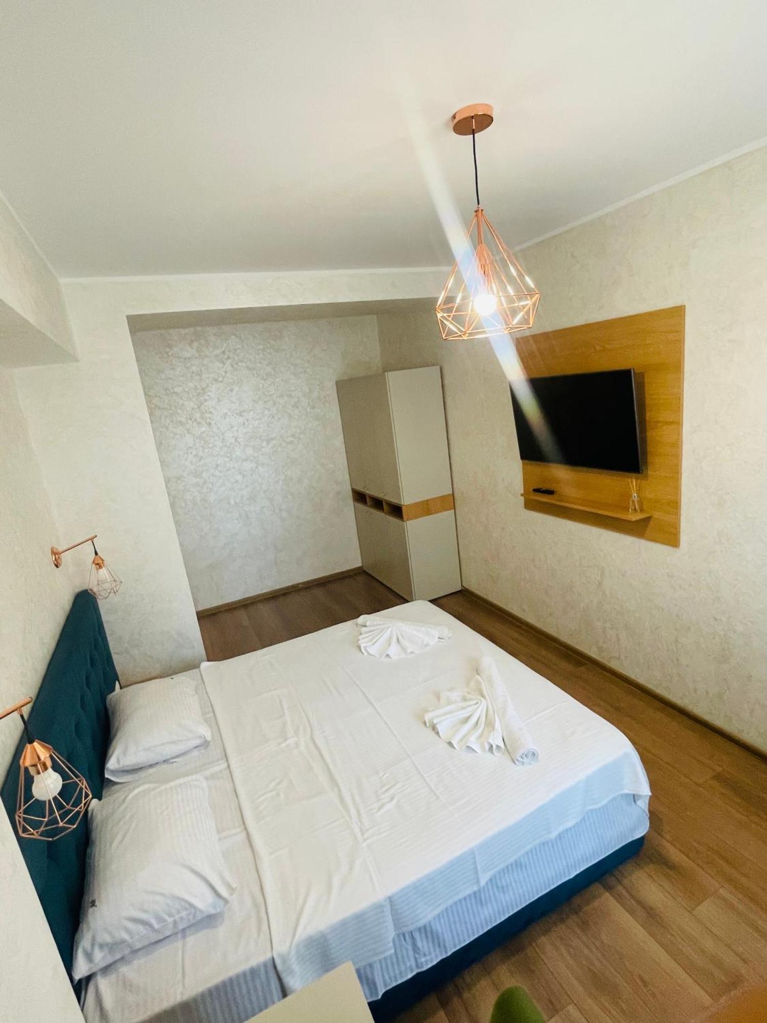 Myamar Apartment Mamaia Exterior photo